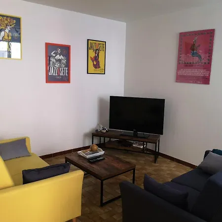 Apartment Typique Quartier Haut Joli 75 M2